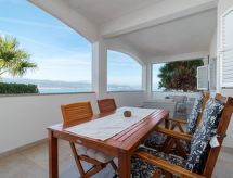 Appartement Anita: Balkon aan Zee in Trogir/Arbanija voor 5 personen - thumbnail 1