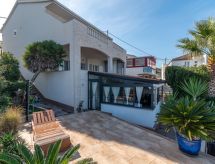 Appartement Anita: Balkon aan Zee in Trogir/Arbanija voor 5 personen - thumbnail 5