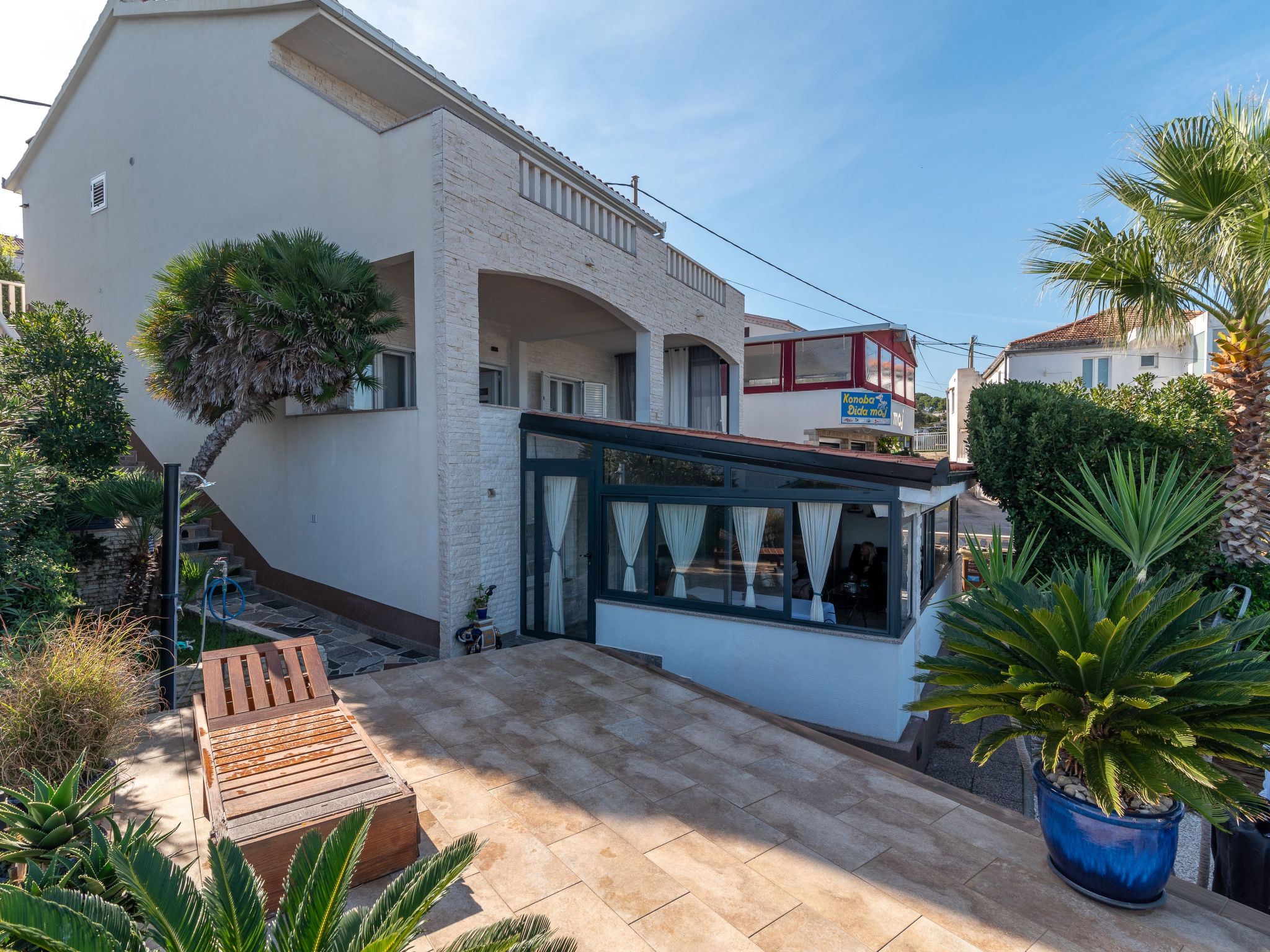 Wohnung Anita mit großem Balkon und Meerblick-Image-tags.info