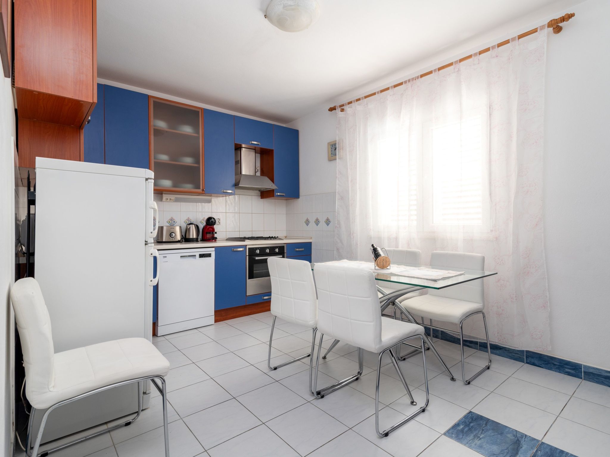 Wohnung Anita mit großem Balkon und Meerblick-Image-tags.info