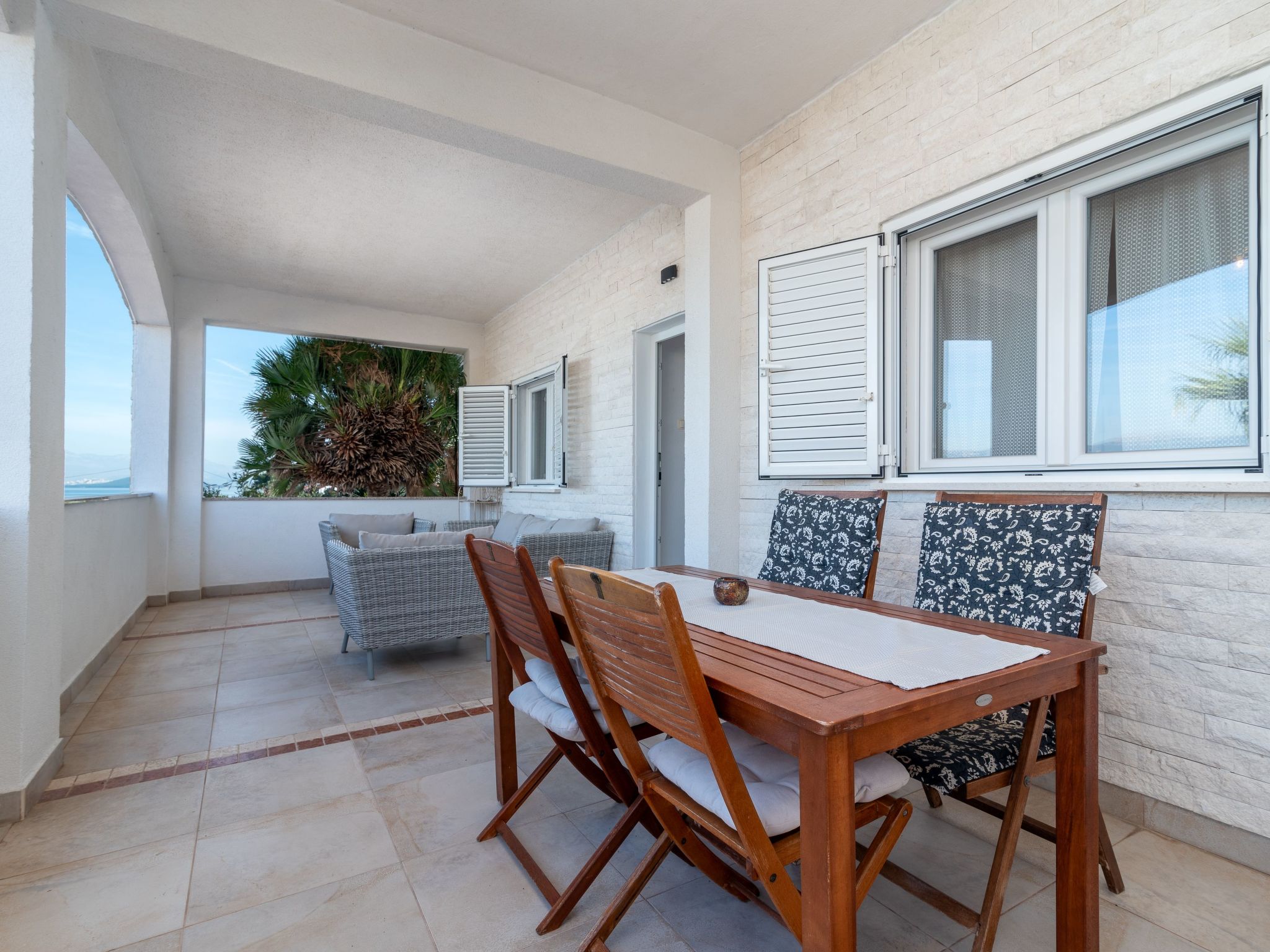 Wohnung Anita mit großem Balkon und Meerblick-Image-tags.info