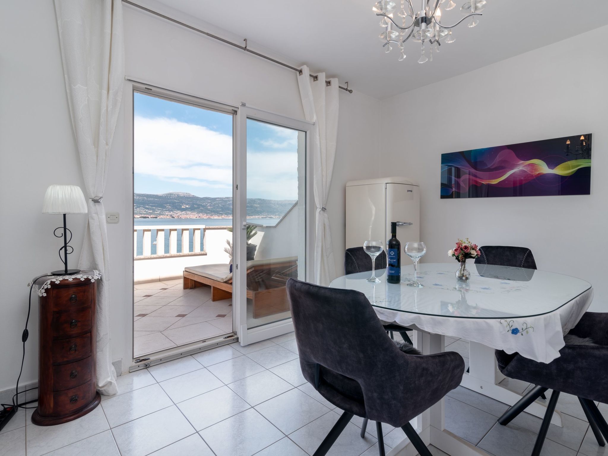 Geräumige Ferienwohnung mit Meerblick-Binnen