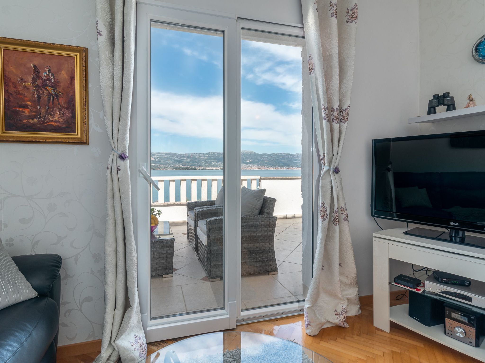 Geräumige Ferienwohnung mit Meerblick-Binnen