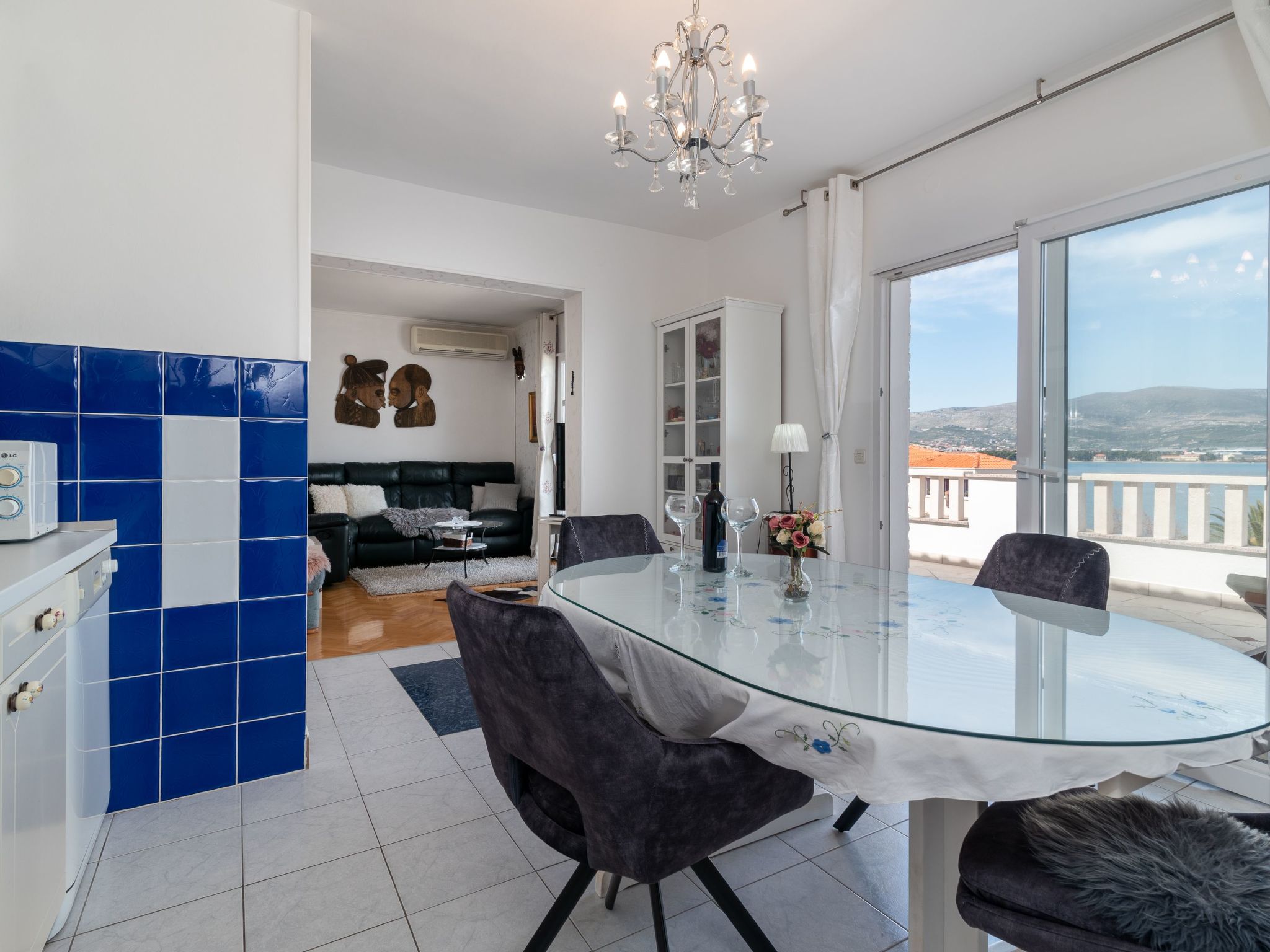 Geräumige Ferienwohnung mit Meerblick-Binnen