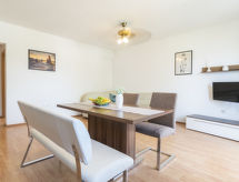 Appartement Anđa: Zonovergoten vakantie aan zee in Slatine, vlakbij Trogir - thumbnail 6