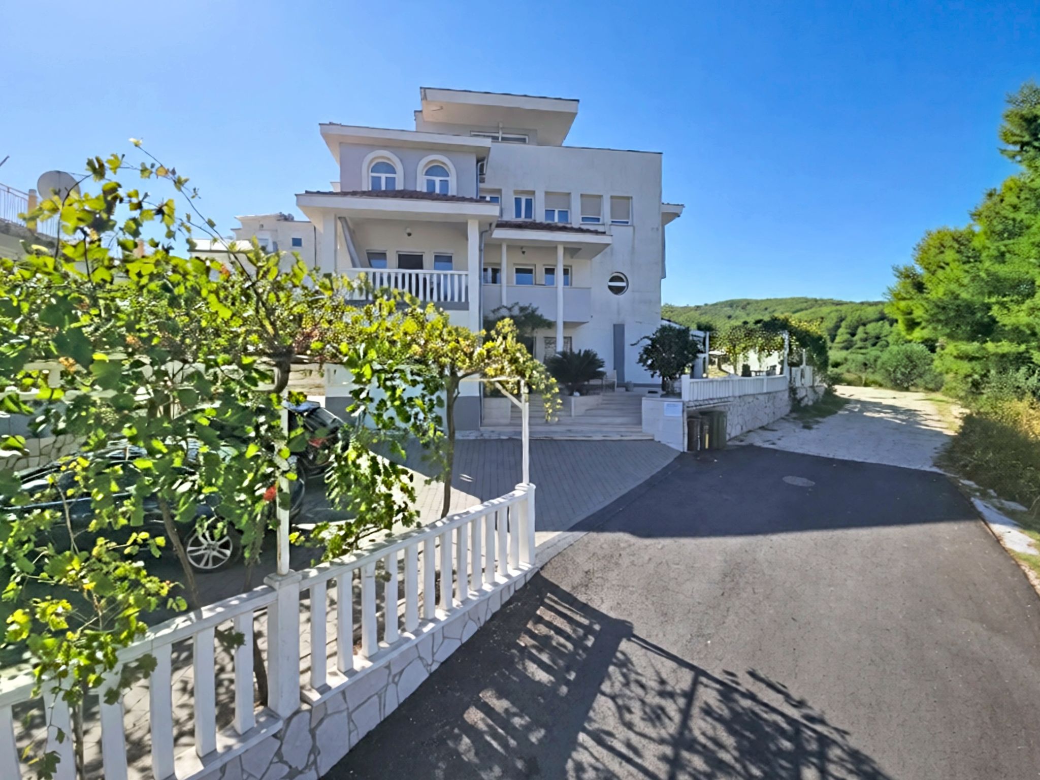 Anđa - Buiten