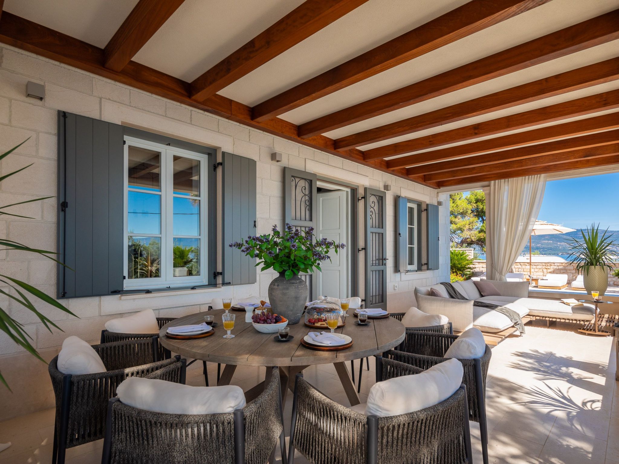 Villa L'orizzonte mit Außenküche in der Nähe von Trogir-Binnen