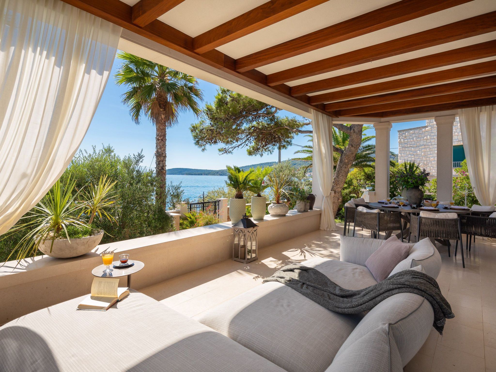 Villa L'orizzonte mit Außenküche in der Nähe von Trogir-Binnen