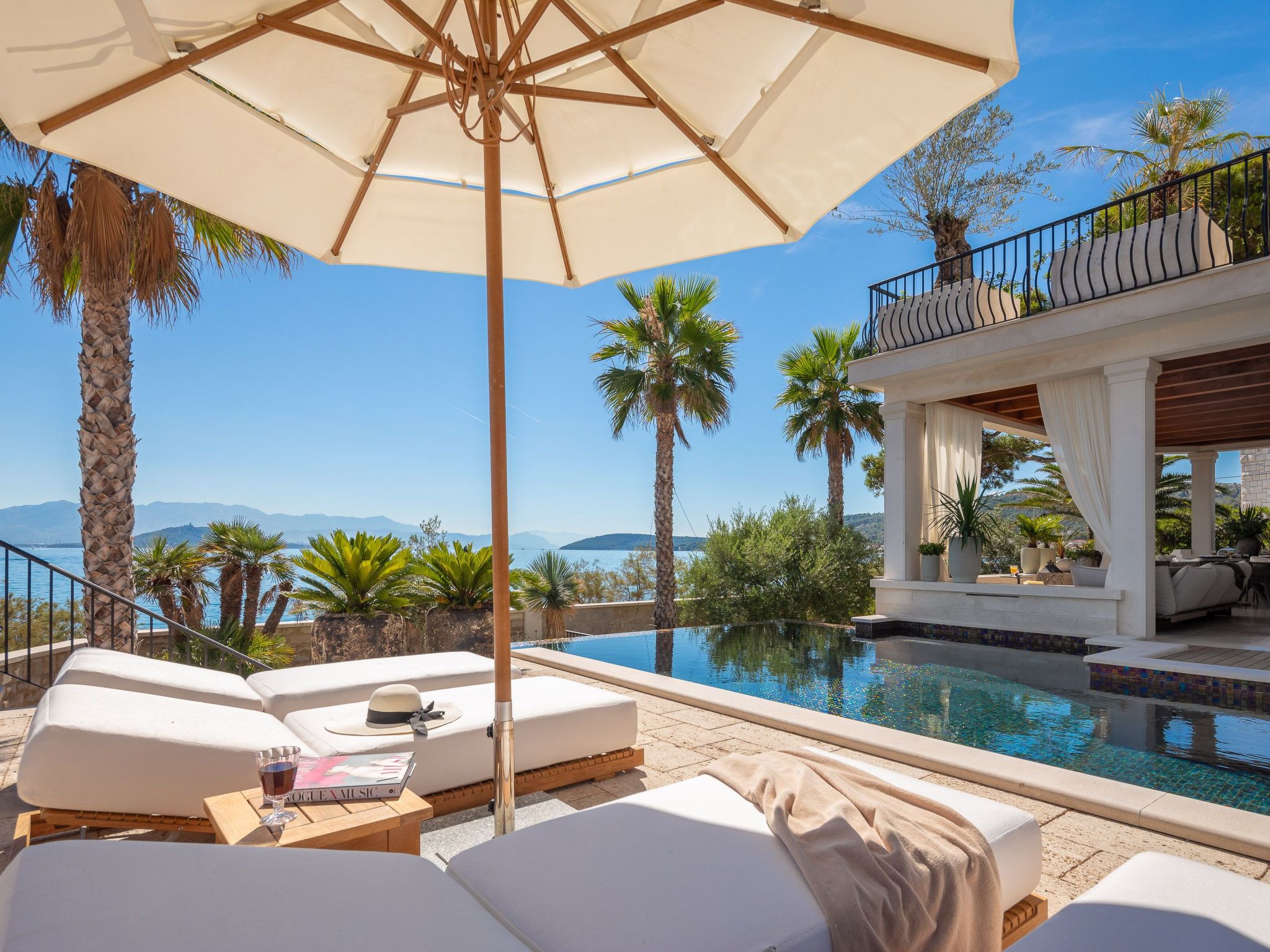 Villa L'orizzonte mit Außenküche in der Nähe von Trogir-Binnen