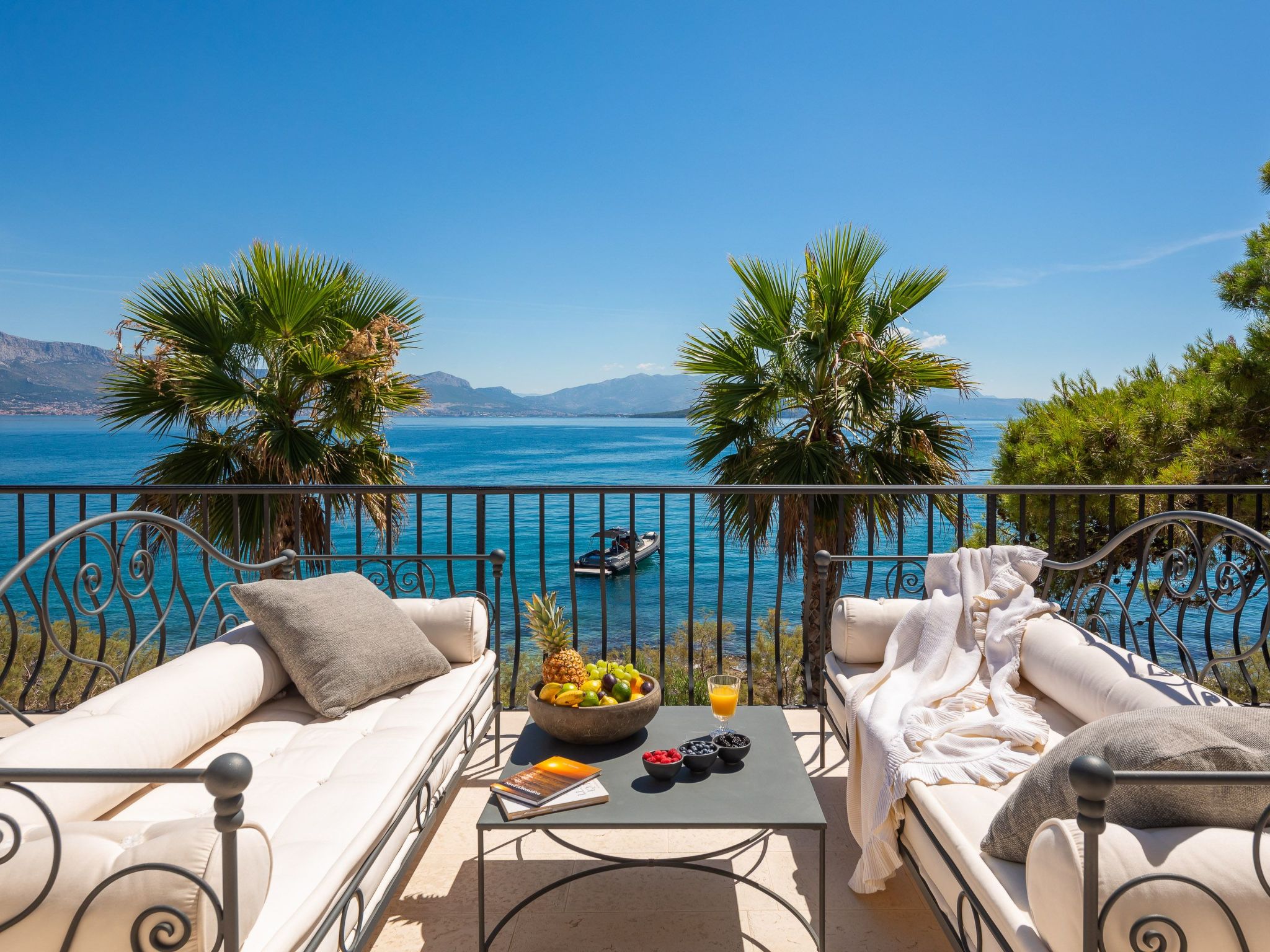 Villa L'orizzonte mit Außenküche in der Nähe von Trogir-Binnen