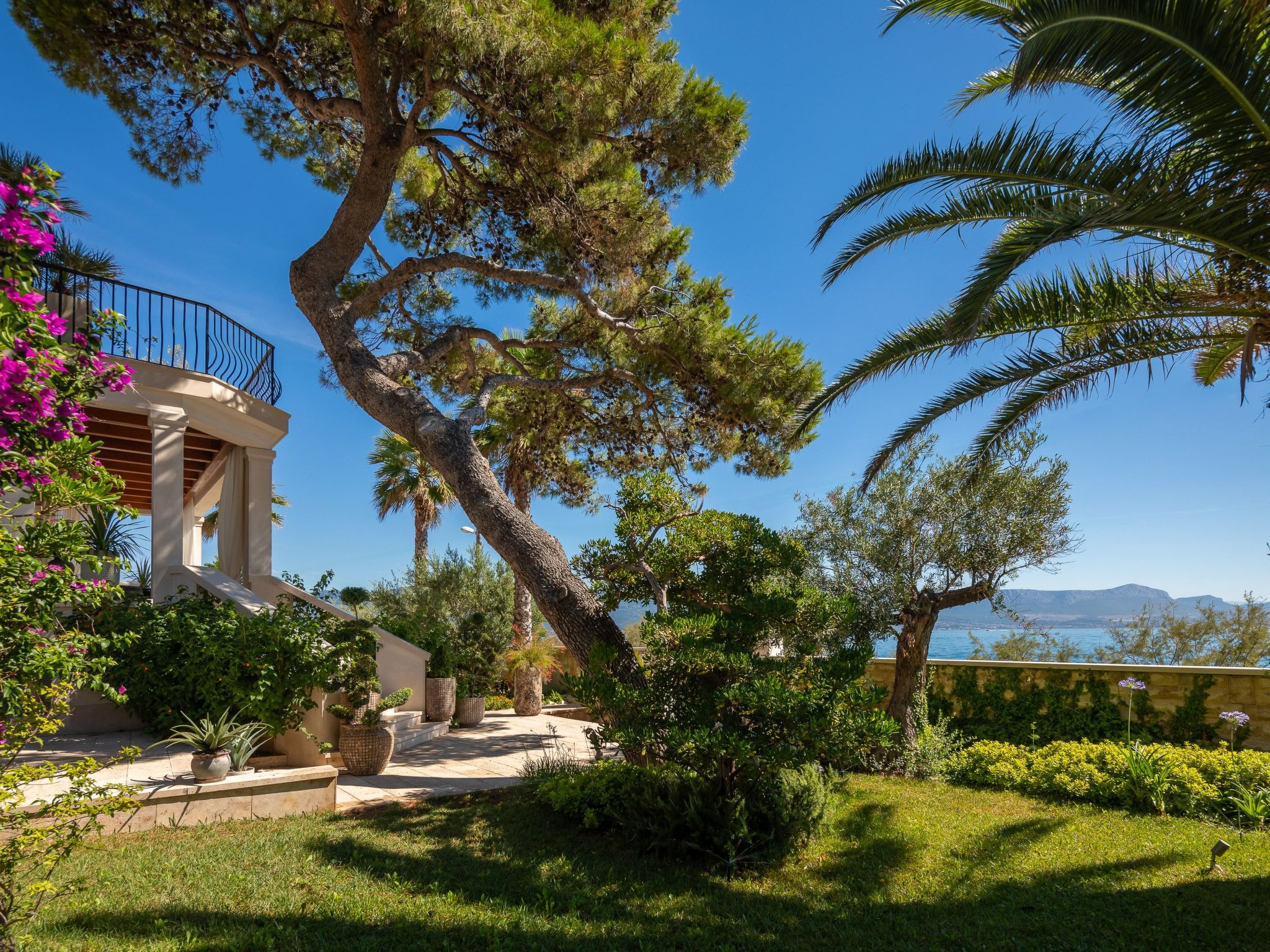 Villa L'orizzonte mit Außenküche in der Nähe von Trogir-Binnen