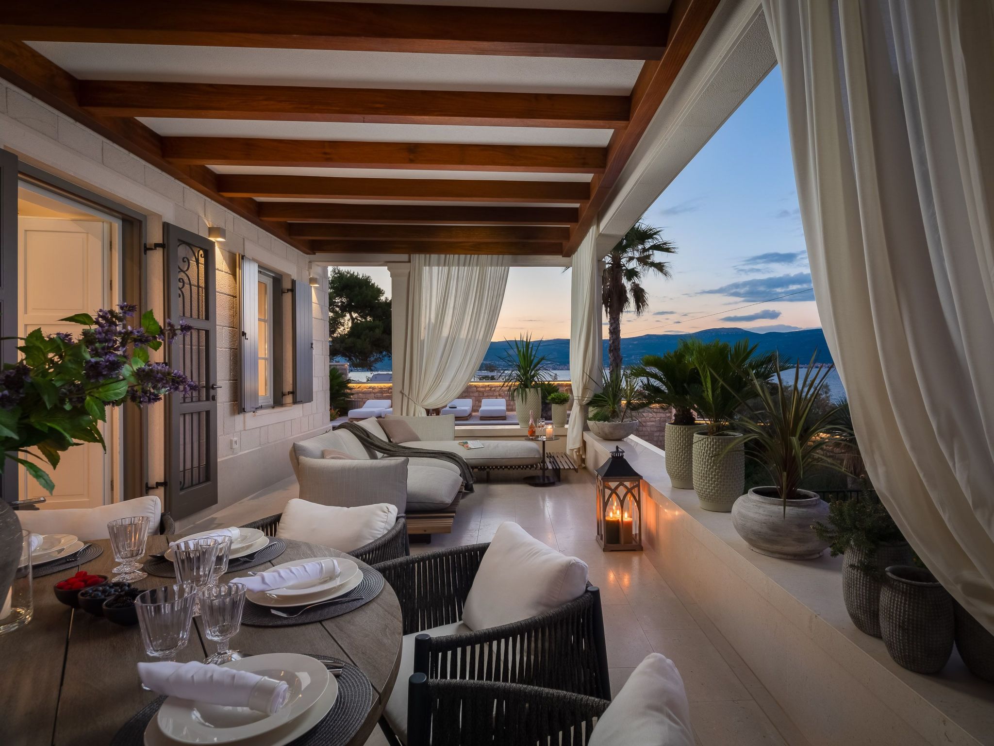 Villa L'orizzonte mit Außenküche in der Nähe von Trogir-Binnen