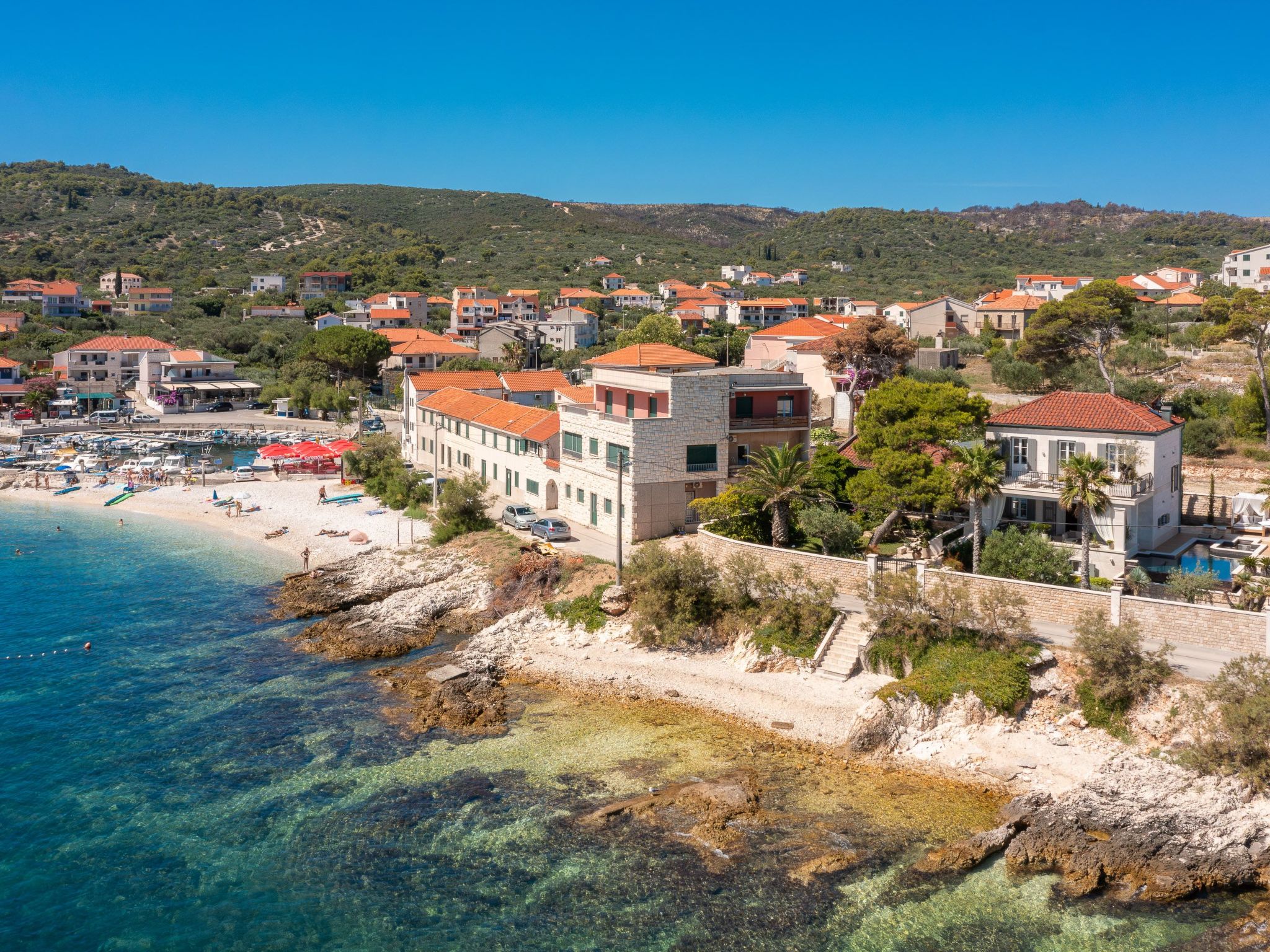 Villa L'orizzonte mit Außenküche in der Nähe von Trogir-Binnen