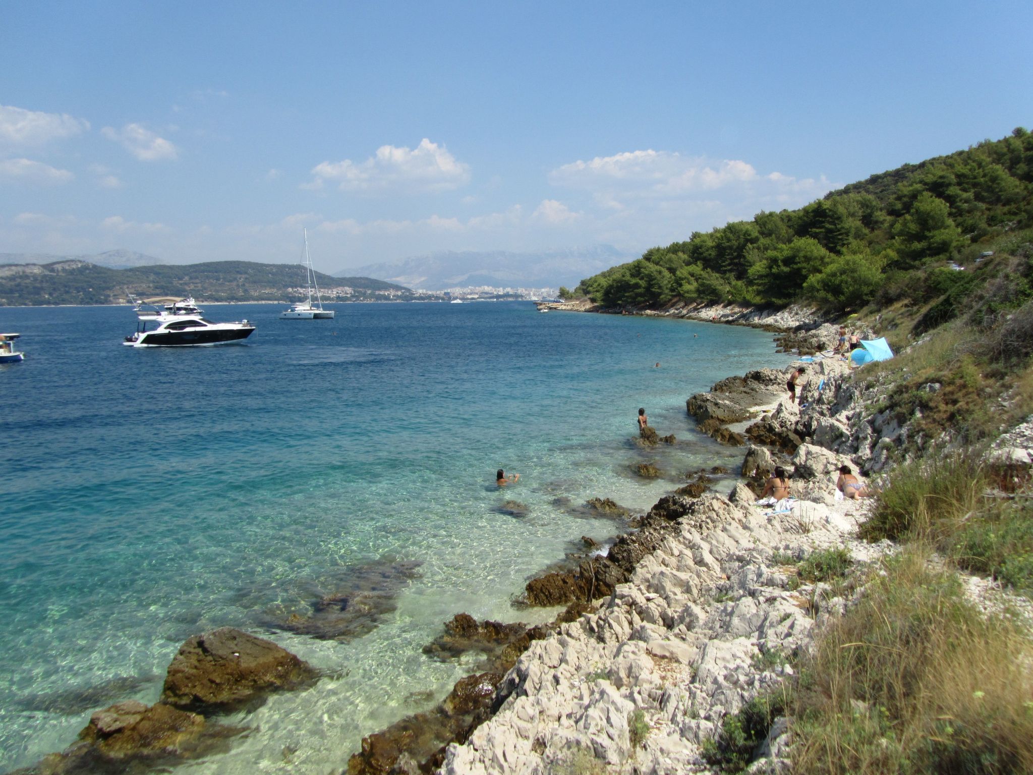 Über zwei Etagen mit Garten, Terrasse und zwei Balkonen-Buiten