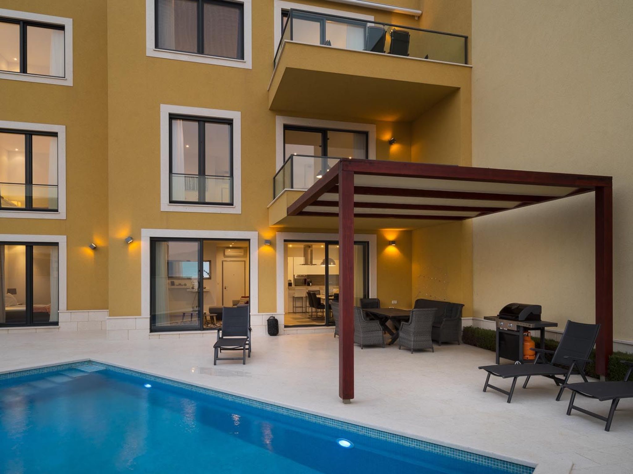 Vakantiehuis met privé zwembad in Trogir/Slatine (Kroatië) voor 12 personen