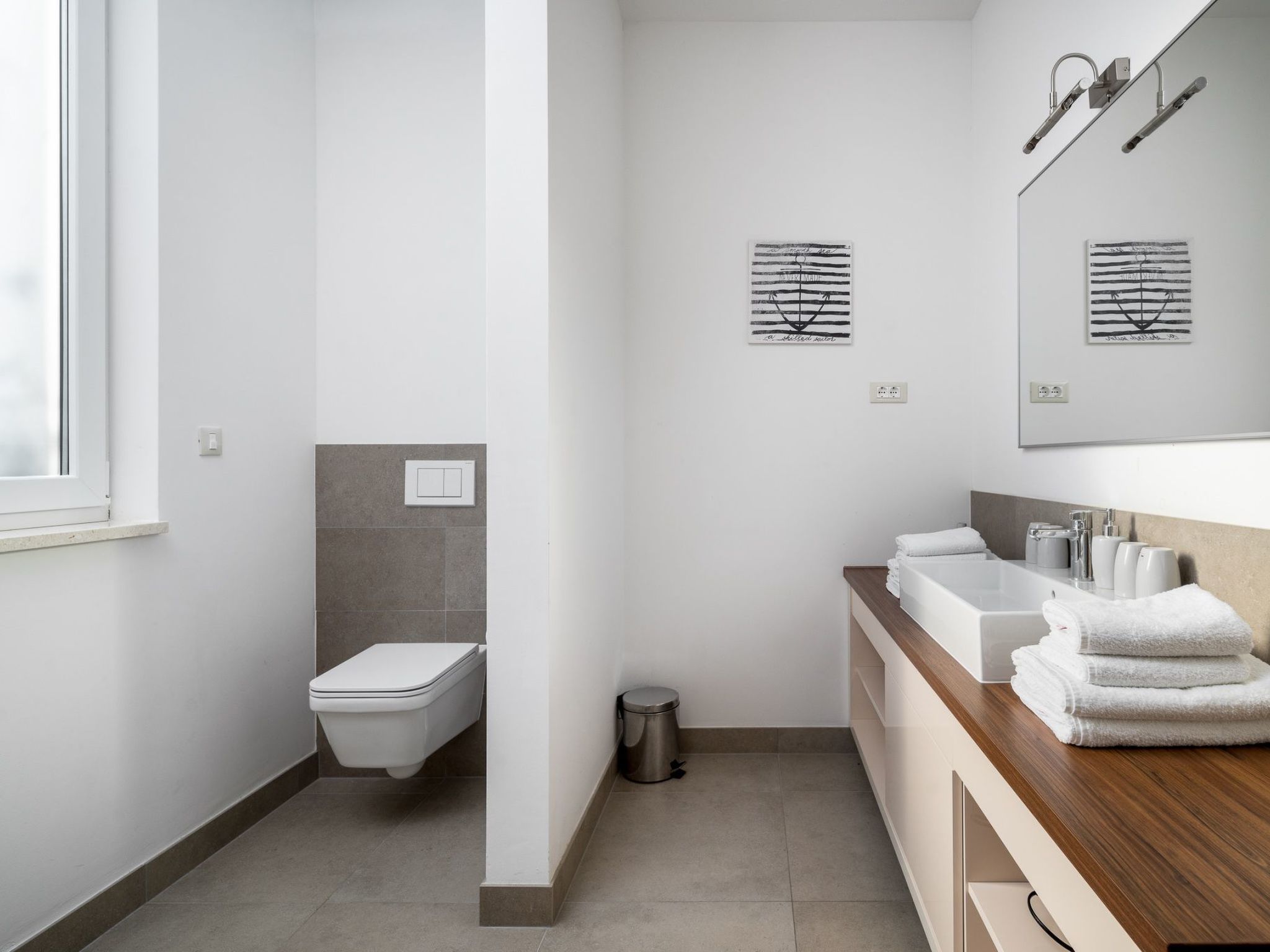 "Golden D2"-Image-tags.info