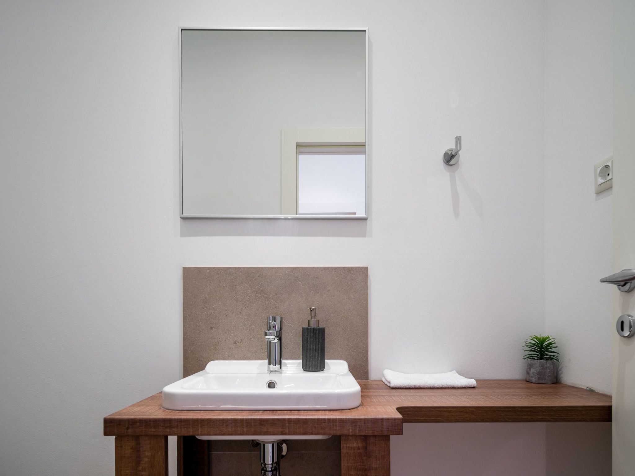 "Golden D2"-Image-tags.info