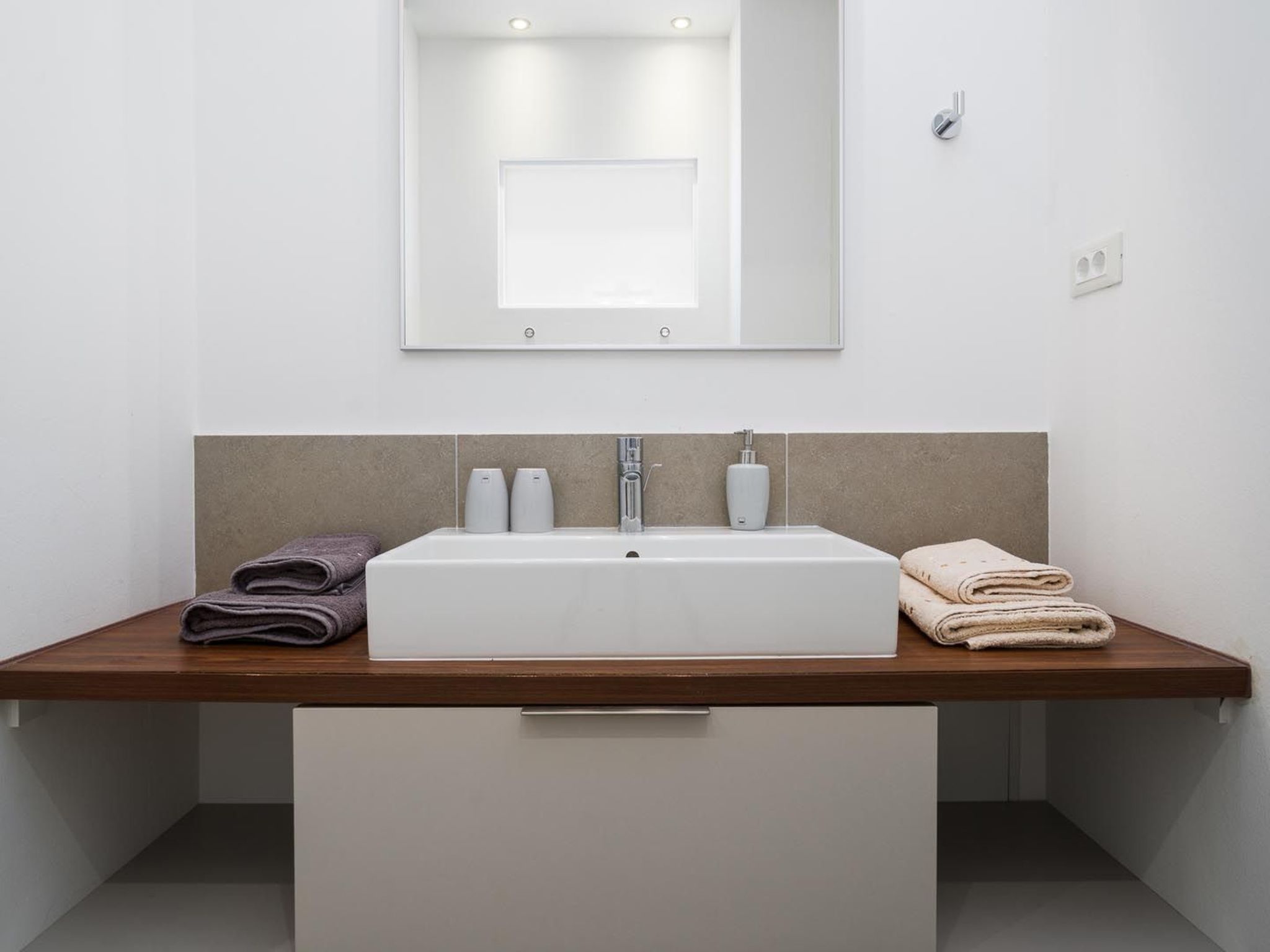 Appartement "Golden C2" mit Blick auf das Wasser-Dedans