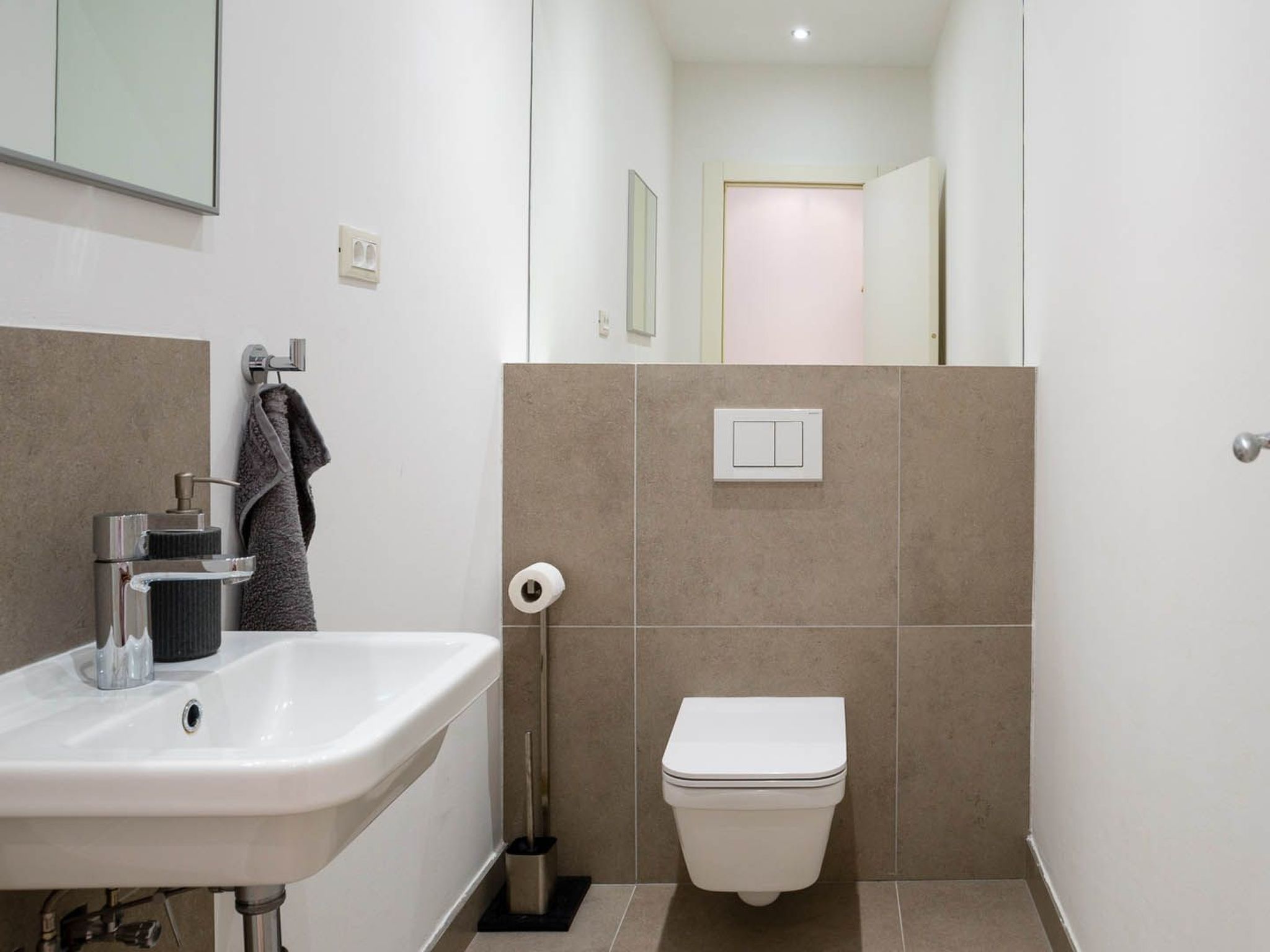 Luxuriöse Villa Golden C am Strand mit Pool-Dedans