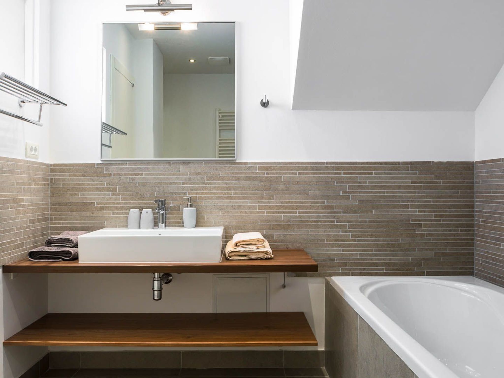 Luxuriöse Villa Golden C am Strand mit Pool-Image-tags.info