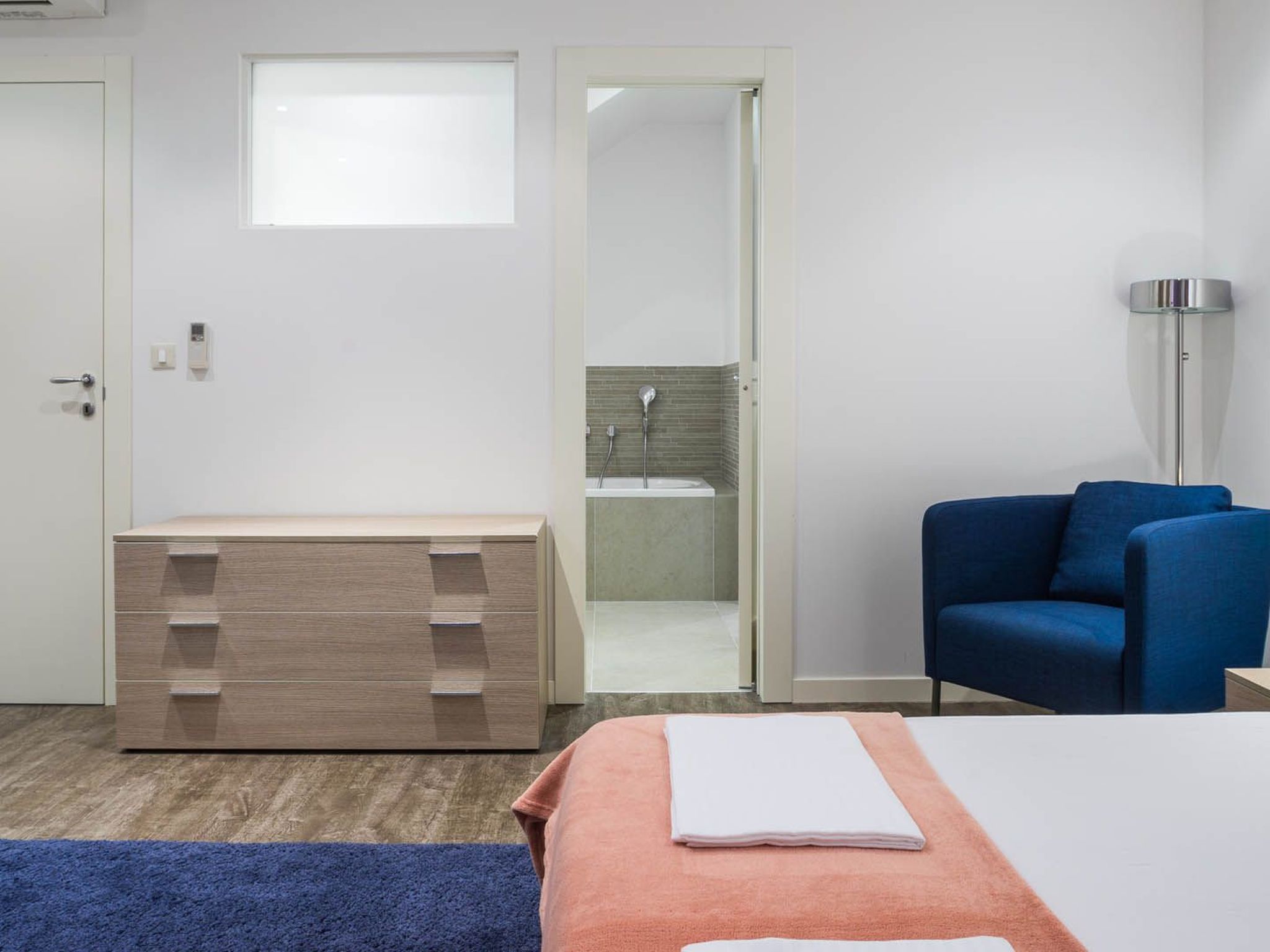 Luxuriöse Villa Golden C am Strand mit Pool-Image-tags.info