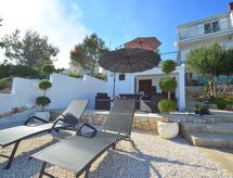 Appartement Borka: Zonovergoten terras op 30 meter van zee in Okrug Gornji - thumbnail 3