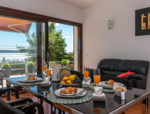 Villa Pinia: Direct aan zee bij Trogir met privézwembad en weids uitzicht - thumbnail 5