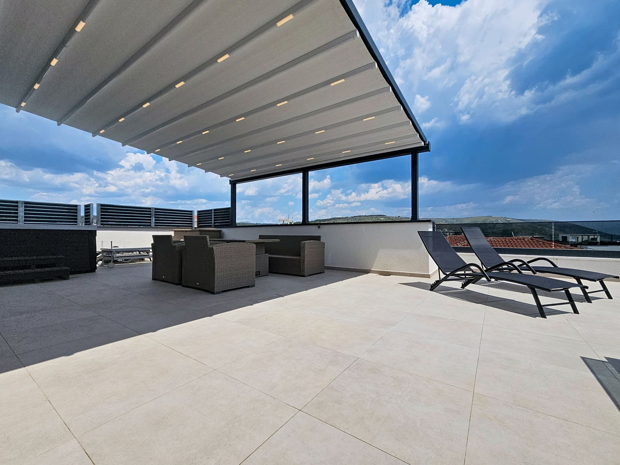 Sunny Terrace II — Terrace (3 of 26)