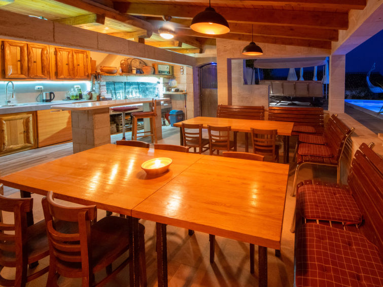 Search and Stay destination Okrug Gornji, Splitsko-dalmatinska županija - Croatia from AU$ 116. Villa Andjelka