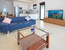 Villa Andrea: Privézwembad en zeezicht op 170m van het strand in Okrug Gornji - thumbnail 4