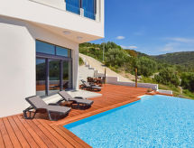 Villa Andrea: Privézwembad en zeezicht op 170m van het strand in Okrug Gornji - thumbnail 2