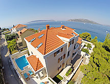 Villa Mustra: Luxe vrijstaande villa op 30 meter van de Adriatische Zee - thumbnail 3