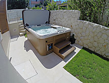 Villa Mustra: Luxe vrijstaande villa op 30 meter van de Adriatische Zee - thumbnail 2