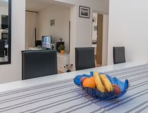 Sfeervol appartement met twee slaapkamers en weids uitzicht op zee - thumbnail 4