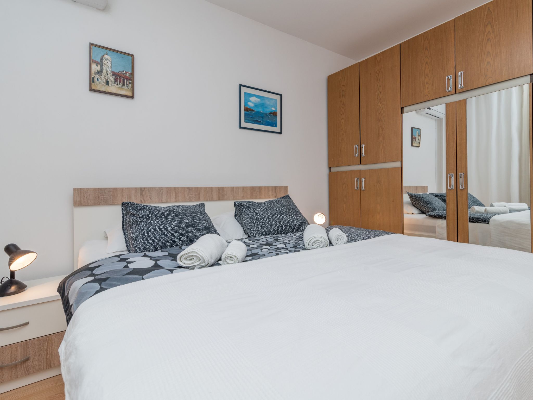 Apartment mit zwei Schlafzimmern und Meerblick-Image-tags.info