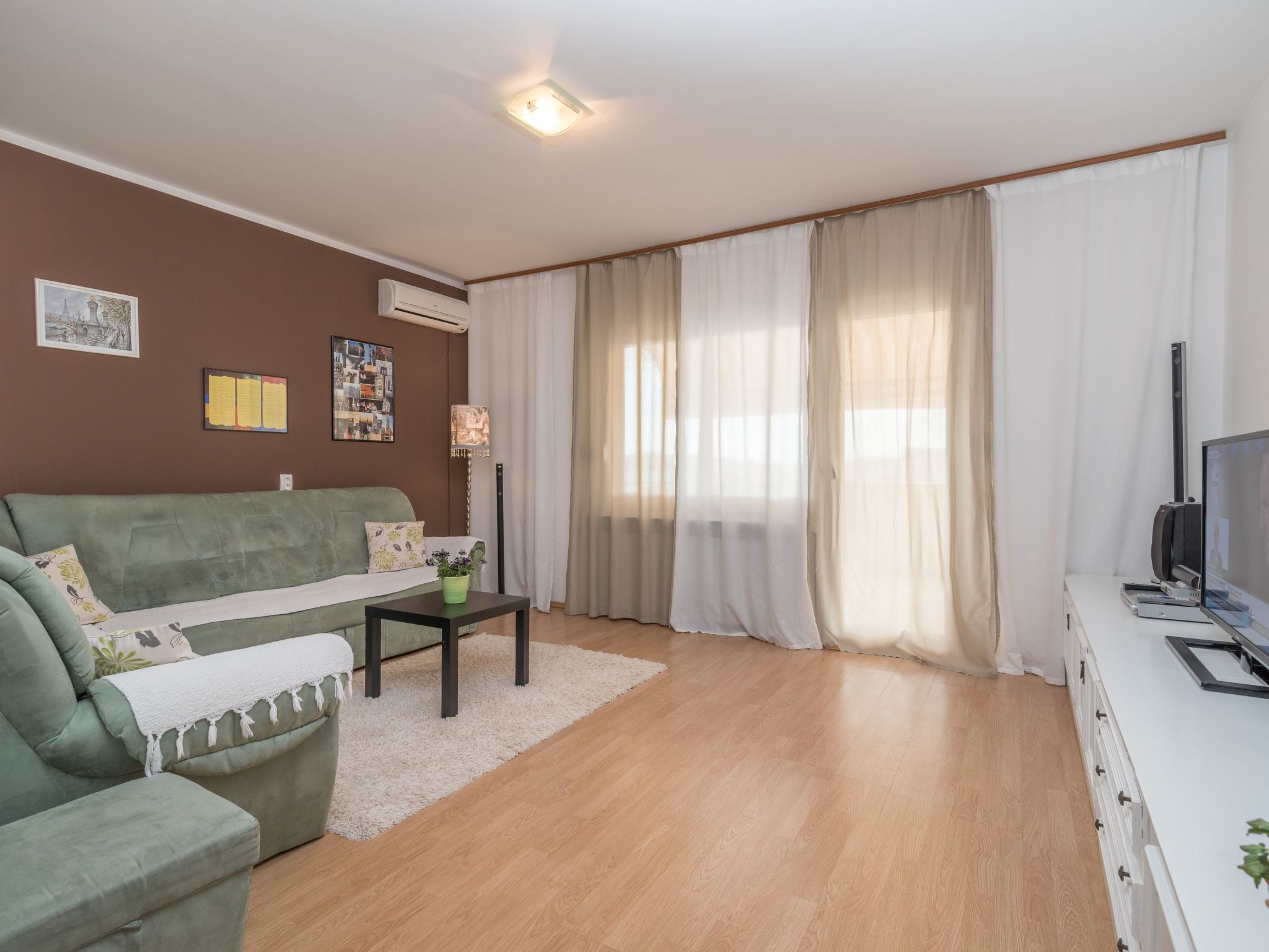 Apartment mit zwei Schlafzimmern und Meerblick-Image-tags.info