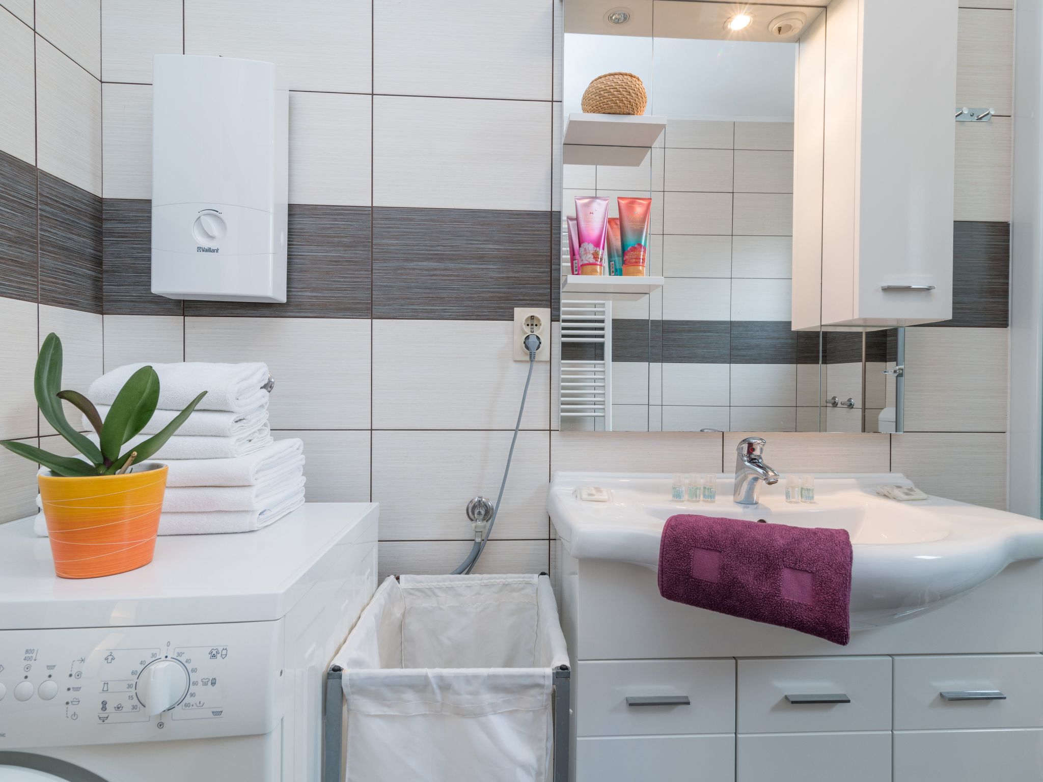 Apartment mit zwei Schlafzimmern und Meerblick-Image-tags.info