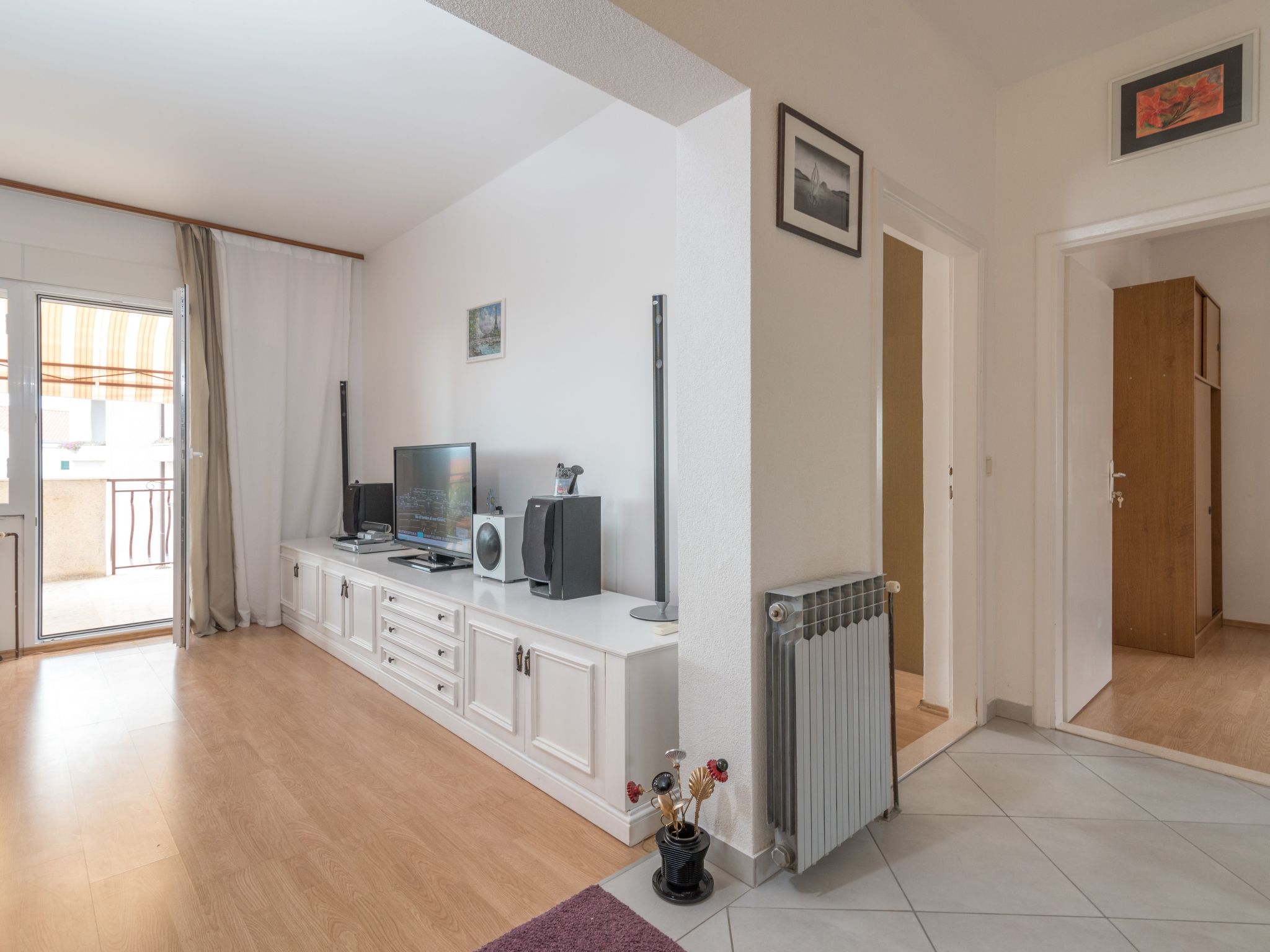 Apartment mit zwei Schlafzimmern und Meerblick-Image-tags.info