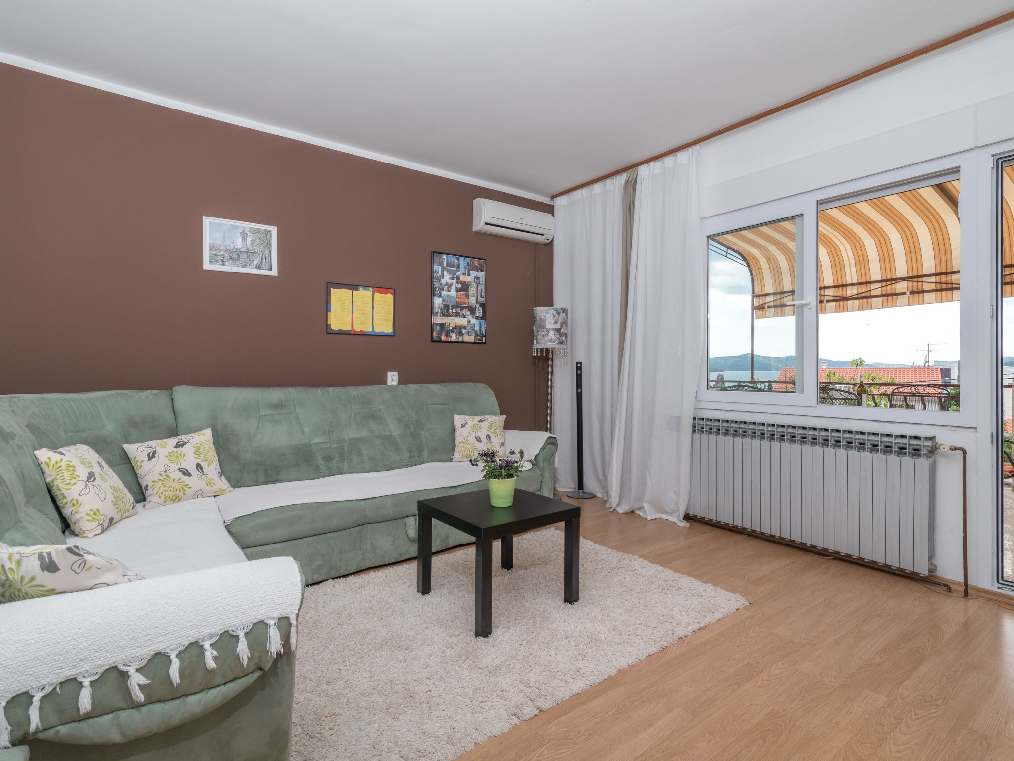 Apartment mit zwei Schlafzimmern und Meerblick-Image-tags.info