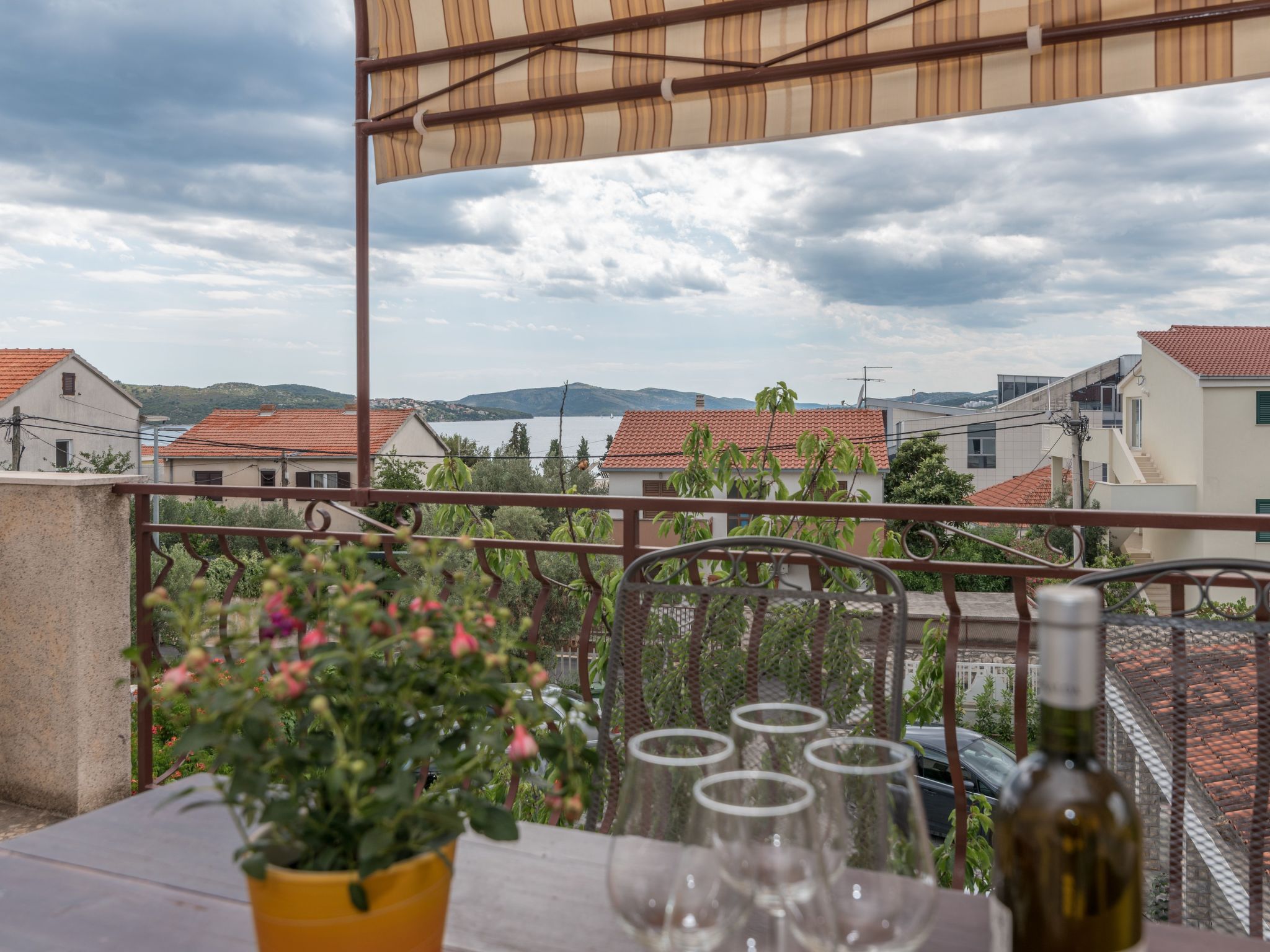 Apartment mit zwei Schlafzimmern und Meerblick-Image-tags.info