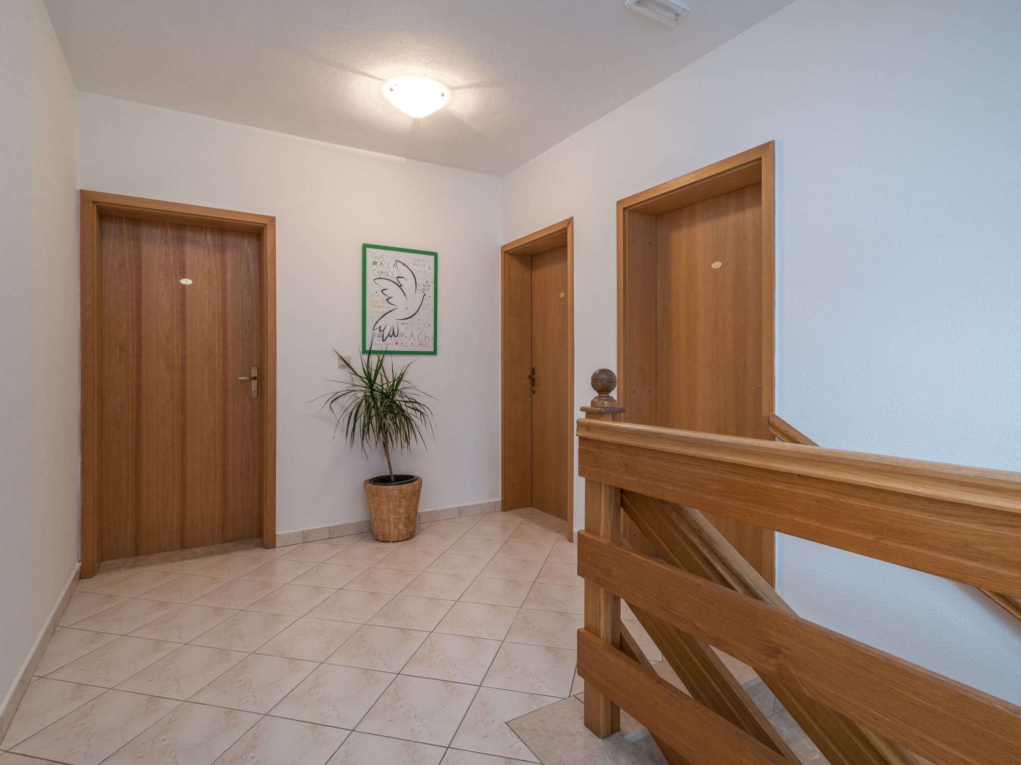 Voll ausgestattete Wohnung mit einem Schlafzimmer und Garten-Image-tags.info