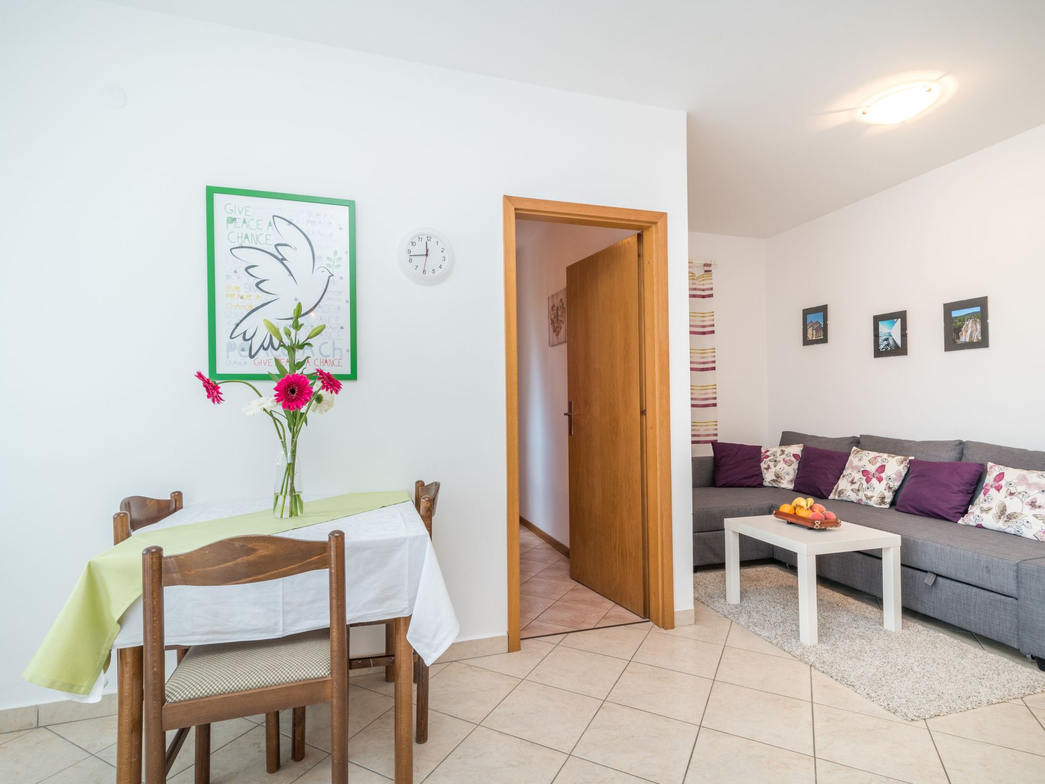 Voll ausgestattete Wohnung mit einem Schlafzimmer und Garten-Image-tags.info