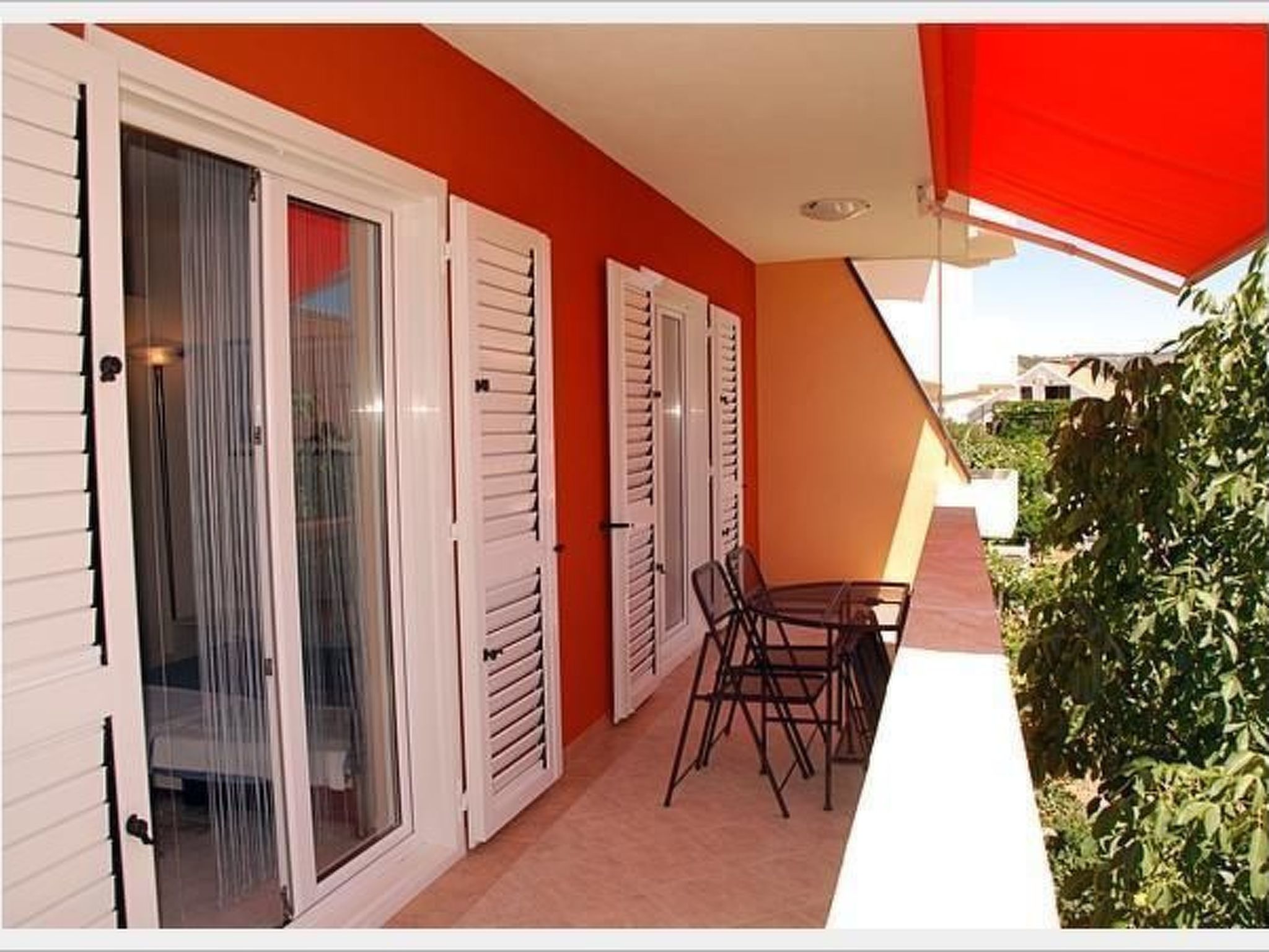 Villa Mediteran, kleine Ferienwohnung mit Balkon-Drinnen