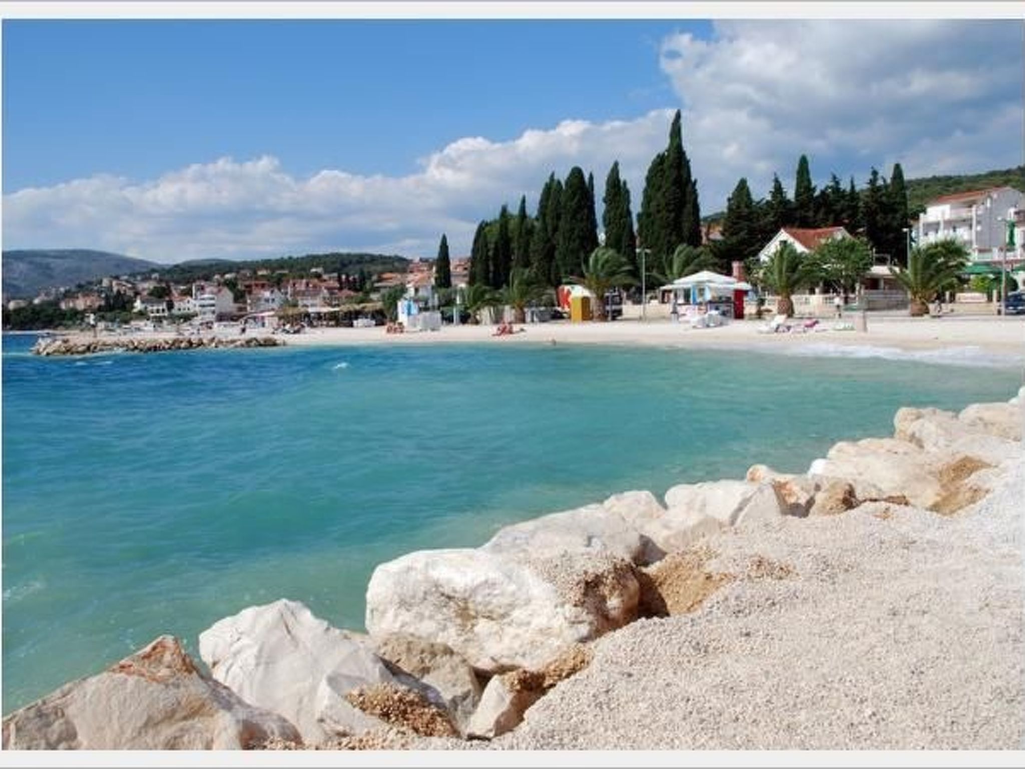 Villa Mediteran, kleine Ferienwohnung mit Terrasse-Drinnen