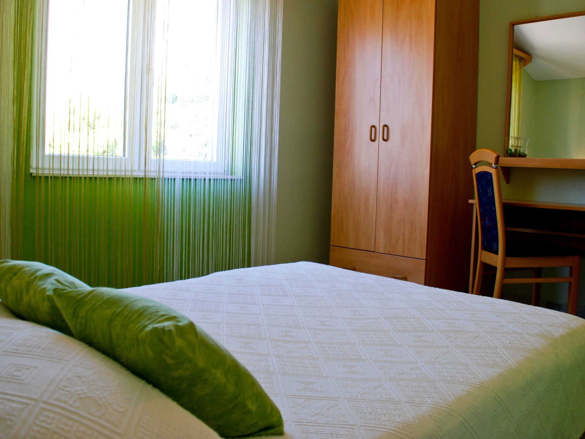 Mit Terrasse und Grill-Dedans