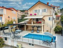 Villa Urban in Trogir: Privé verwarmd zwembad voor 14 personen - thumbnail 6