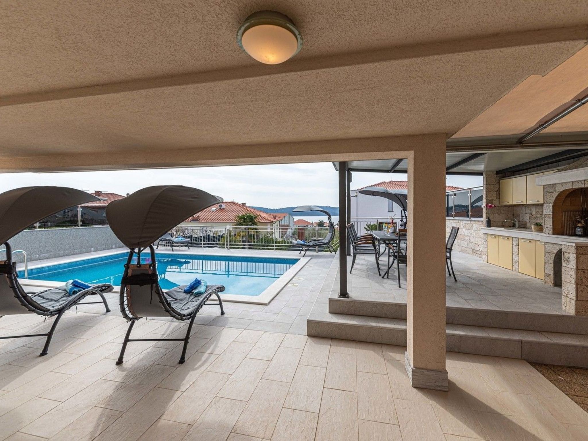 Villa Urban in Trogir mit privatem beheiztem Pool-Binnen