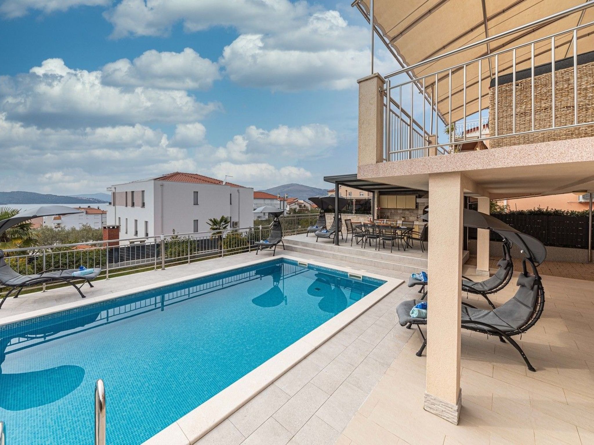 Villa Urban in Trogir mit privatem beheiztem Pool-Binnen