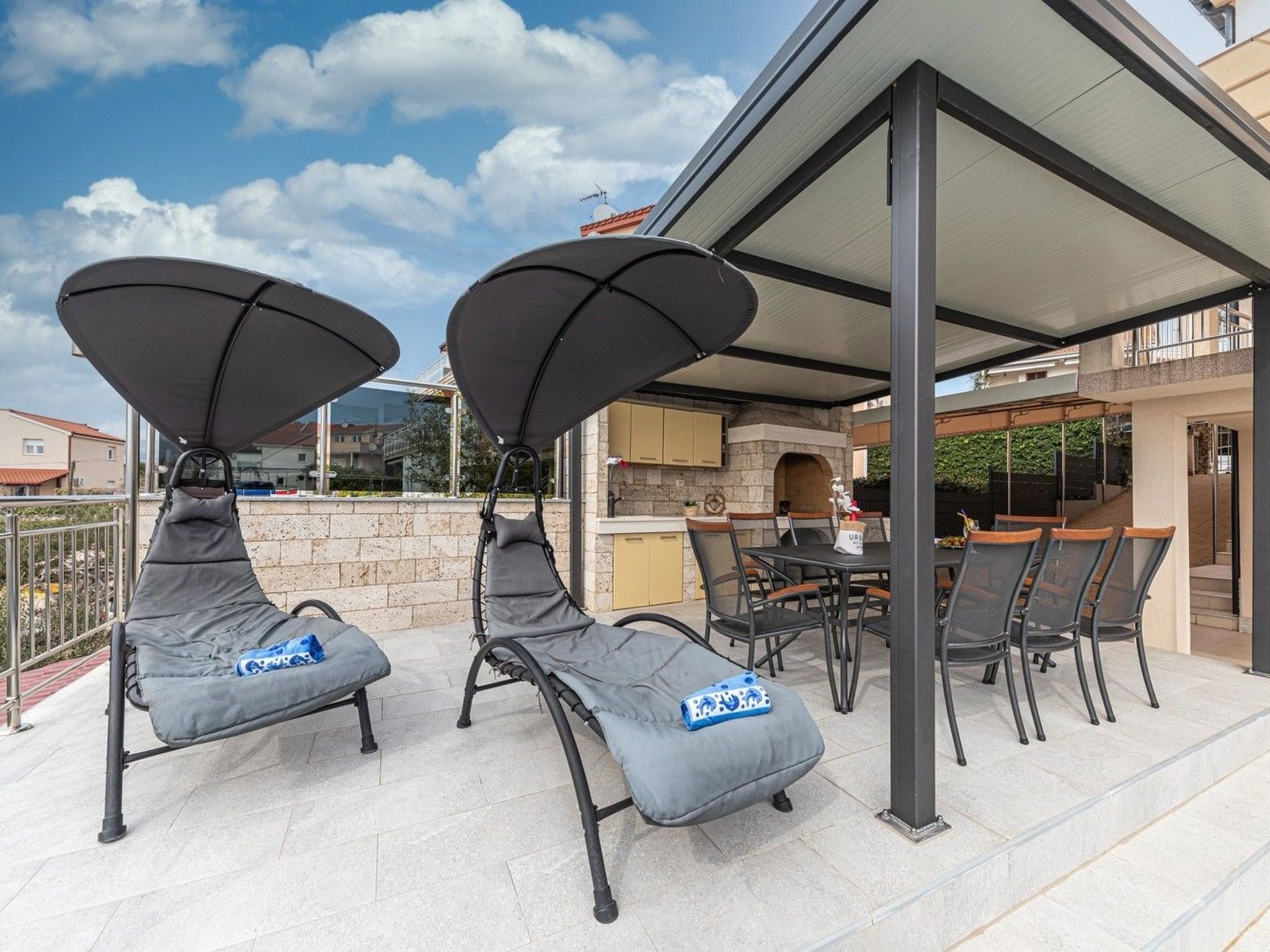 Villa Urban in Trogir mit privatem beheiztem Pool-Binnen