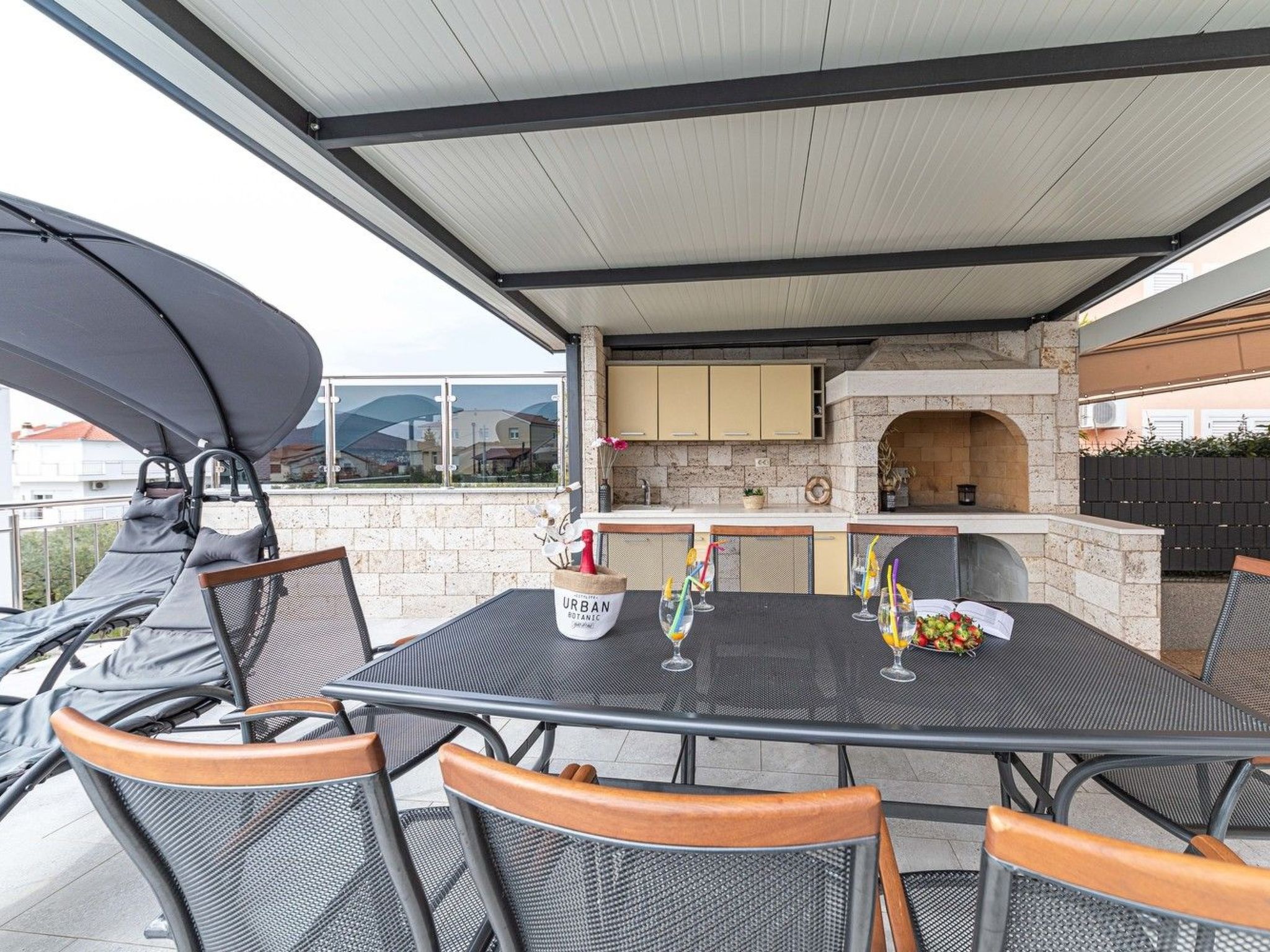 Villa Urban in Trogir mit privatem beheiztem Pool-Binnen